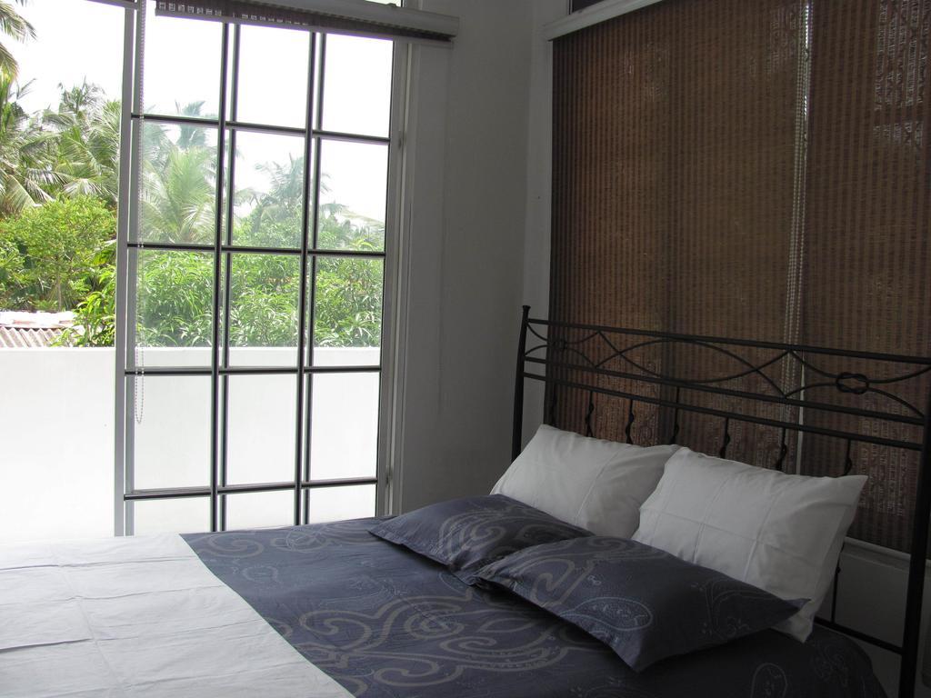 White House Apartment Wattala Bilik gambar