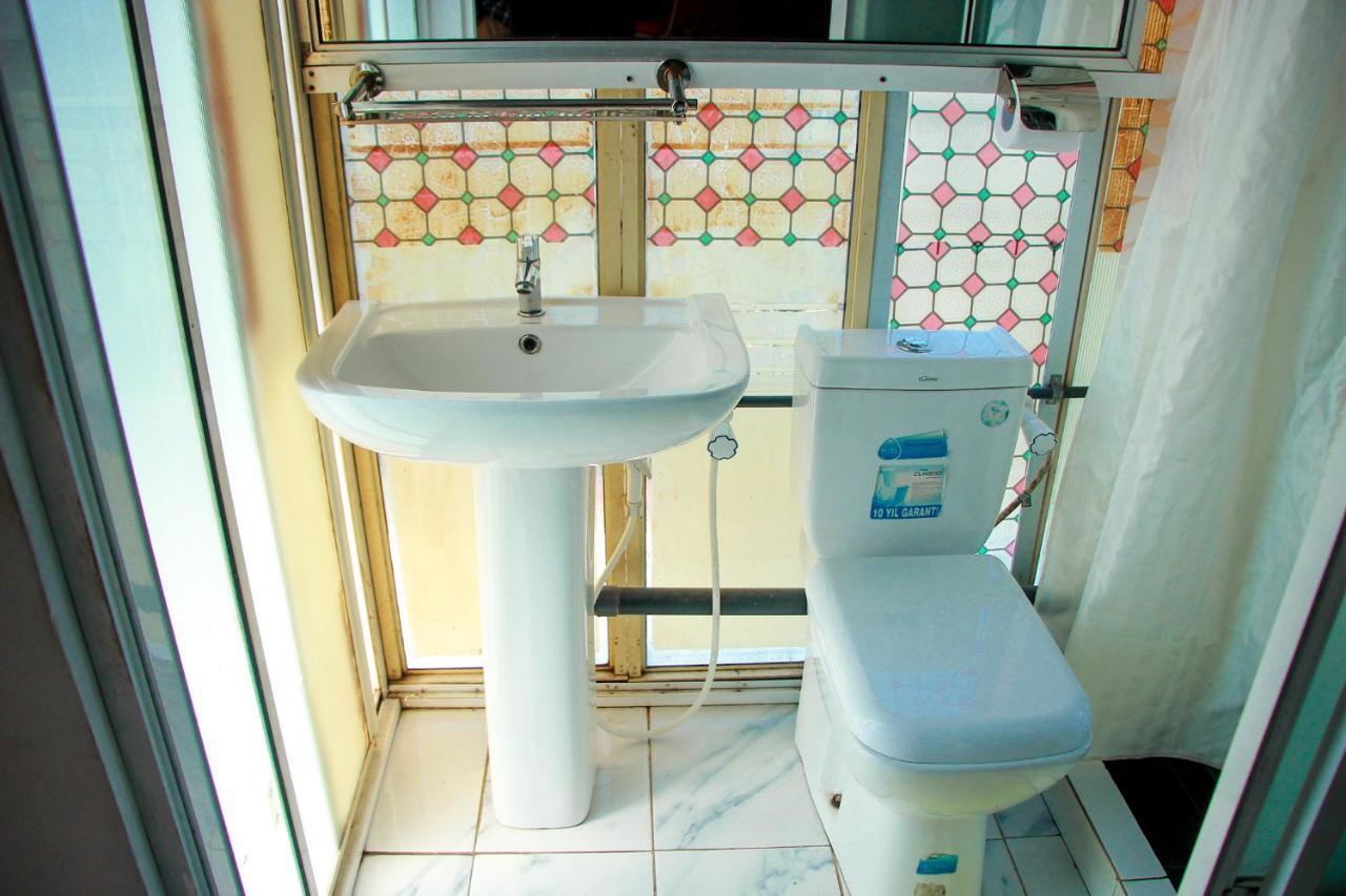 White House Apartment Wattala Bilik gambar